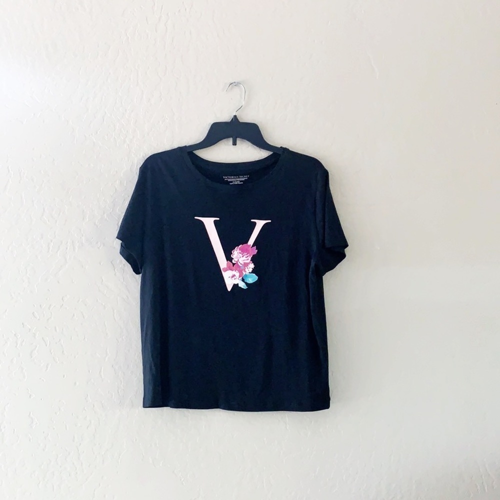 🌿Final‎ Sale Victoria Secret Cozy Soft Black Tshirt